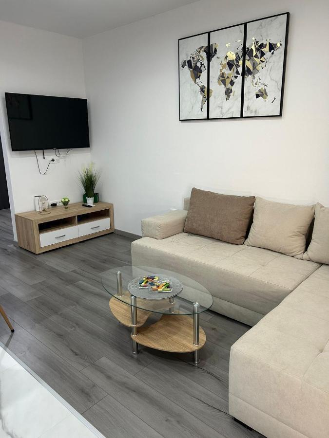 Apartment Marko With A Beautiful View Of The Sea Kaštel Sućurac エクステリア 写真