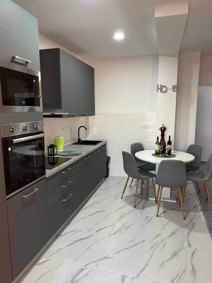 Apartment Marko With A Beautiful View Of The Sea Kaštel Sućurac エクステリア 写真